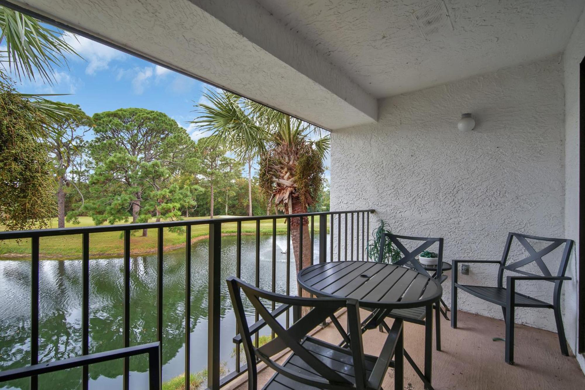 Edgewater At Cozy Getaway! Apartment