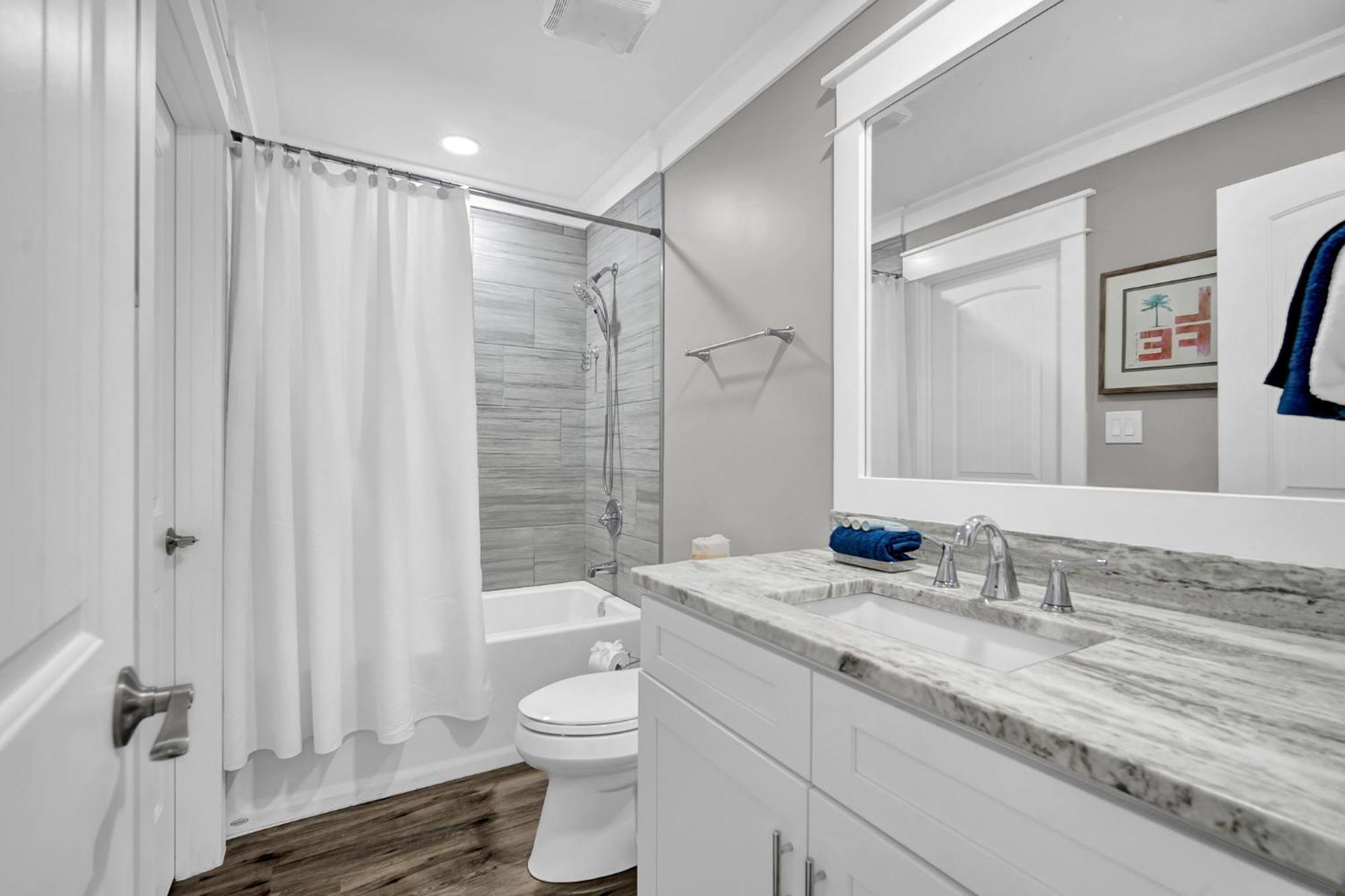 Apartment Edgewater At Cozy Getaway! *